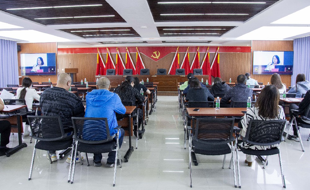 煤勘集团一零四公司党委举办学习贯彻习近平新时代中国特色社会主义思想专题讲座